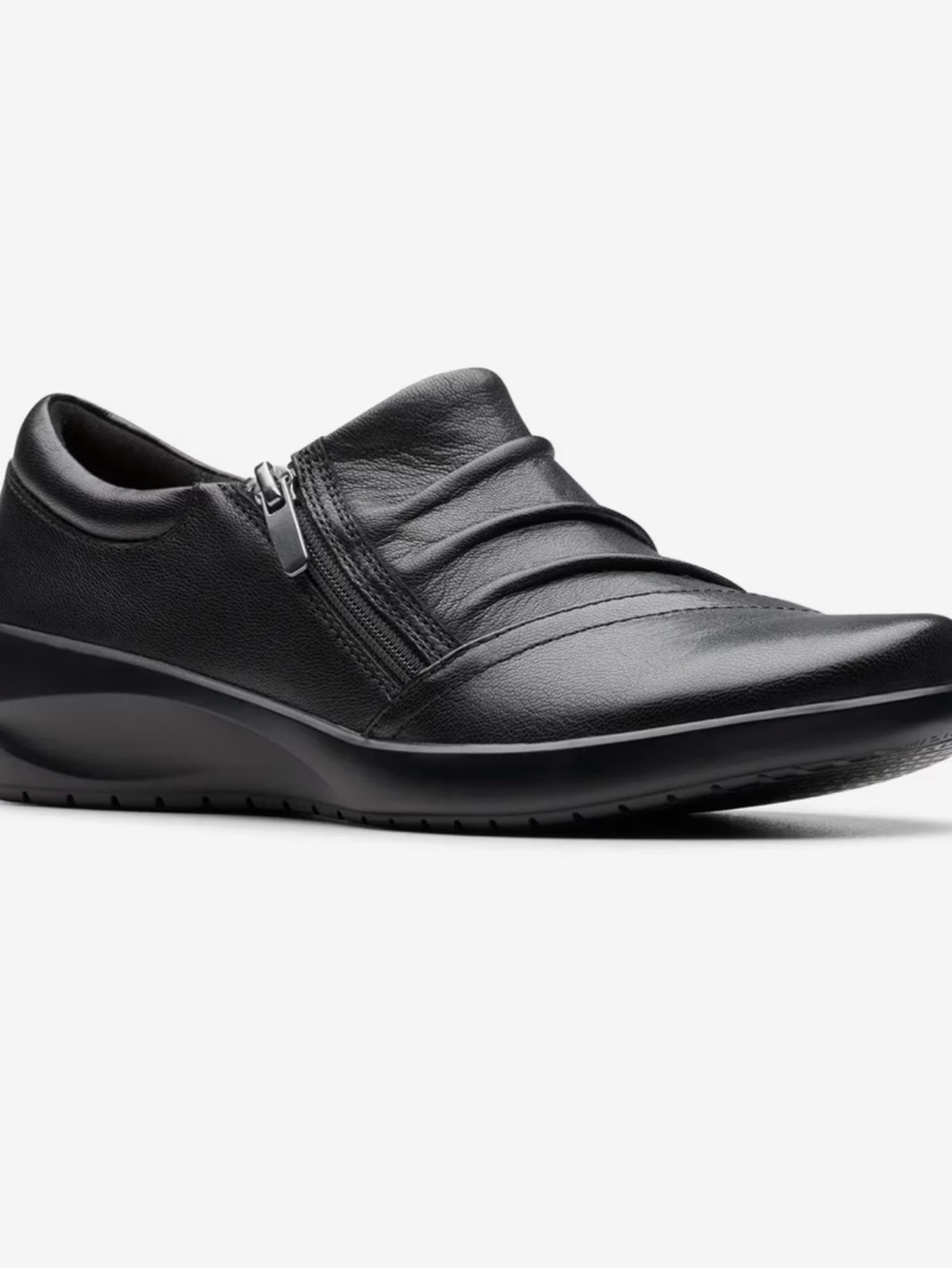 Clarks Comfort Slip-On Leather Loafer - Black Size 8